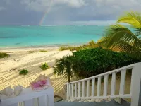 #1 Reviewed Pristine Private Beachfront Villa, Full Laundry & Kitchen, WiFi, A/C - Beach