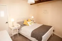 Contemporary cottage in lovely Devon village.