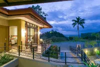 Ultra Luxury with Panoramic Views, Private Infinity pool and natures paradise - Villas