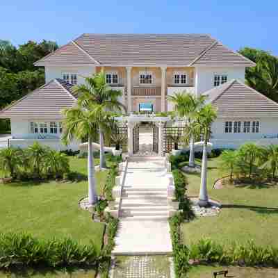 Luxury Villa with Private Pool, Cook,Maid & Golf Cart in Exclusive Punta Cana Hotel Exterior