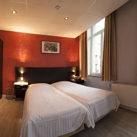 Alpha Hotel