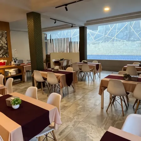 Benhas Hotel