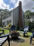 Private Beach on Pond, Linens Included, Kayak & Canoe. All Rooms w/ Pond Views! - 4-Star