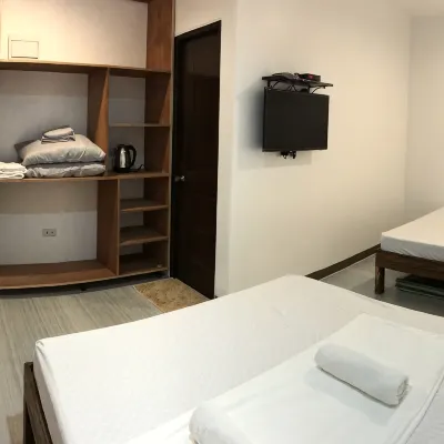 โรงแรมซีบรีซ บีชลอดจ์ - วิวภูเขา