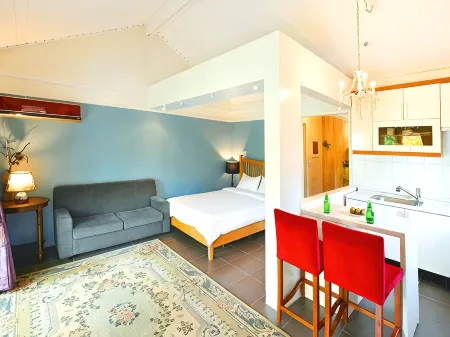 Pyeongchang Riverhill Pension (Pool Villa, Spa)