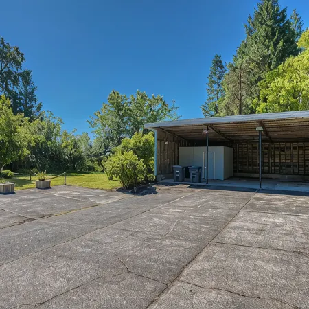 Oyster Beach Retreat - Mt. Rainier Views + Kayaks + 4-bedroom waterfront house!
