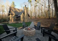 Luxury 4BR Mountain Home Near Downtown Highlands, Surrounded by Nantahala Forest - 4-Sterne