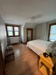 Renovated charmer in the heart of Decorah’s Park District - Homestays