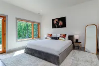 Luxury Mountain Retreat w/ Hot Tub, Grill & Fire Pit Near Asheville, NC - 4-Star