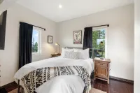 Escape to Serenity: Lookout Tower with Hot Tub, Near Schweitzer and Dog-Friendly - 4つ星