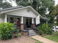 Cozy 2-bedroom bungalow in lovely Winston-Salem - 4-Star