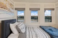 Farmhouse on 8 acres - 4-Star