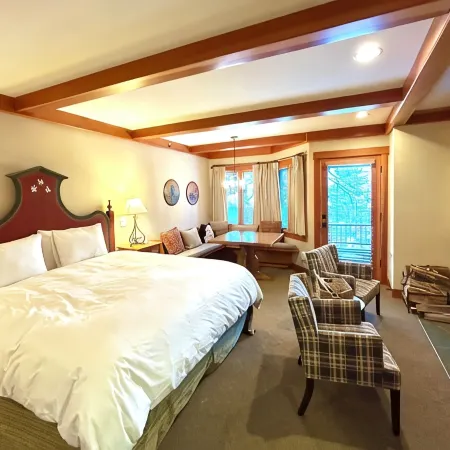 Year-Round Luxury Mountain Villa @ Trapp & Stowe with Resort Amenities Included!