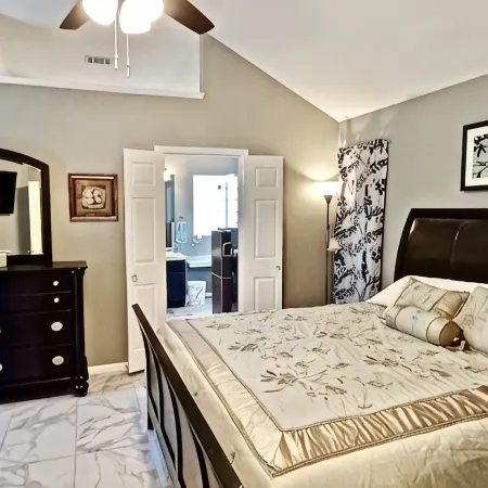 Superb,Pet Friendly. Big Backyard on Greenbelt. Heb Center. Atx Kalahari,183
