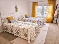 Creekside Orchards Townhome in the Heart of Chambersburg! - WiFi