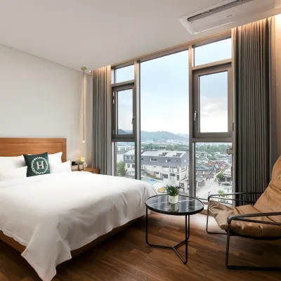 Jeonju Hanbit Hotel Отели рядом с достопримечательностью «Музей королевских портретов»
