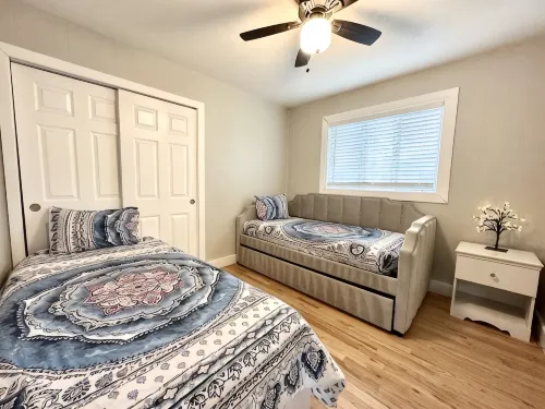 5-Bdrm-Remodeled-Modern-New-Appliances-Furniture - Wifi