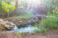 Sunny Daze Bungalow, sleeps 2 Adults - 4-Star