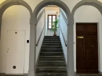 Window to the Tower - Pensionen