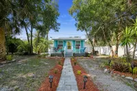 East Riverside Downtown Bungalow - Homestays