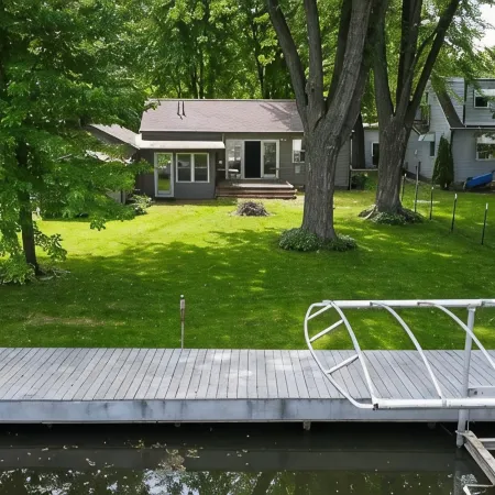 Waterfront Retreat on Lake Winnebago, Kayaks, Firepit, Dog Friendly