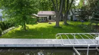 Waterfront Retreat on Lake Winnebago, Kayaks, Firepit, Dog Friendly - 3 estrellas