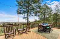 Views, Hot Tub, Skee-ball, Pool Table, Disc-golf, Trail Access on Property! - 4-Star