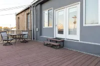 The Loft on Main. Cozy 2-bedroom apartment in Chelsea with all the amenities. - 3-Star