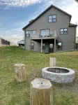 East River Retreat, WATERFRONT🛶+ Fire Pit🔥Pet friendly 🐾 - Homestays