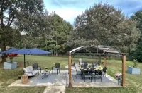 Madison, Huntsville Alabama 4 Bedroom Vacation Rental on a 1 Acre Lot - Homestays