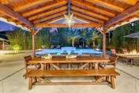 Private gated home, pool/hot tub, bbq, beach, families, summer vacation. - Homestays