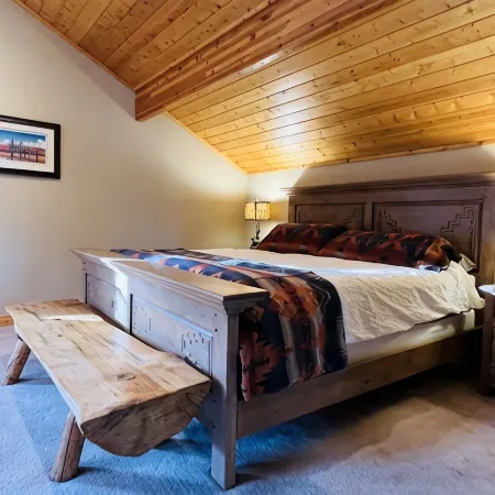 Mountain Chalet Tucked in Aspen Grove with Mountain Views