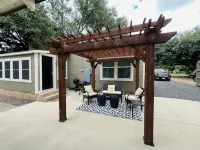 Glamorous Renovated Home in Historic Bryan - 3 tähden