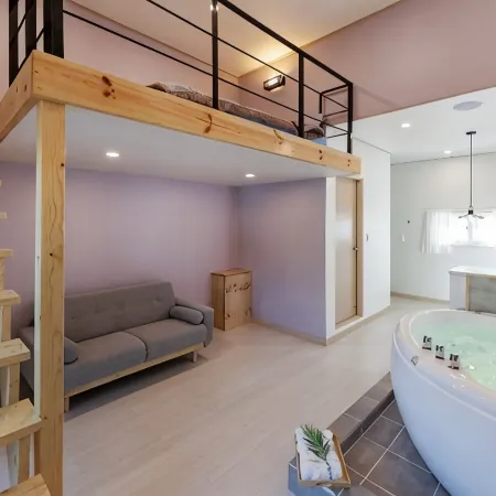 Gapyeong Modern 224 Pension (Jet Spa, Duplex)