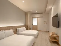 河寓 鄰近鹽埕區的酒店