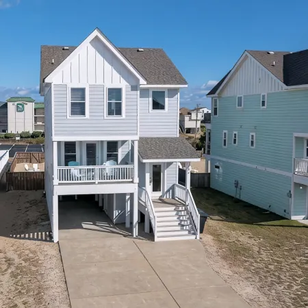Ocean View Oasis: Heated Pool, Hot Tub, Games in Kill Devil Hills