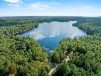3-Story Lake Front Views! Dock, Hotspring Spa, Outdoor Dining, Watch Our Video! - Homestays