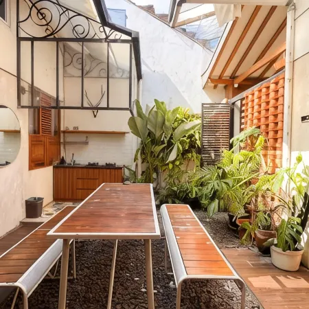 Omah Bumi Guest House Hotels in Umbulharjo
