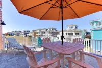First Floor King Suite, Kids Bunk Room ~ Private Beach & Community Pool Access! - Wi-Fi
