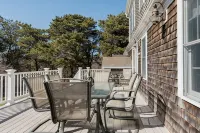 Chatham walk to Cape Cod beach - 3-Star