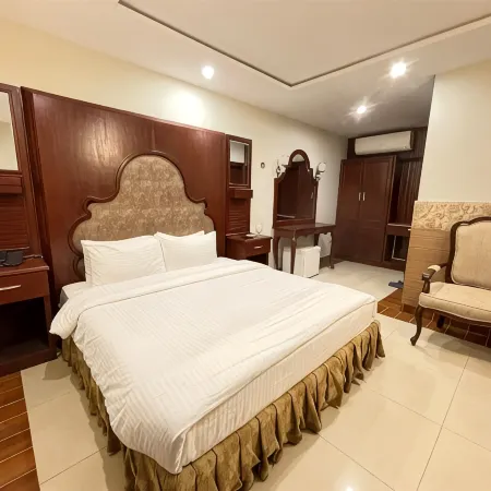 Al-Noor Hotel