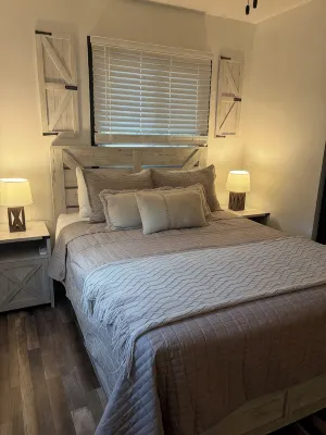 Cozy 2Br • Firepit • Minutes to Downtown & UW Campus • Near Lake Winnebago - 3-Star