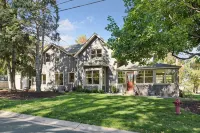 St. Croix Riverview Home • 3 Decks • Walk to Downtown Stillwater - 5성급