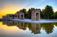 Debod Hostel - Hostels