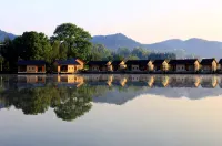 Wanzai County Guanhu Chinese Inn - 2-Star