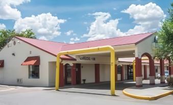 Days Inn by Wyndham Gallup