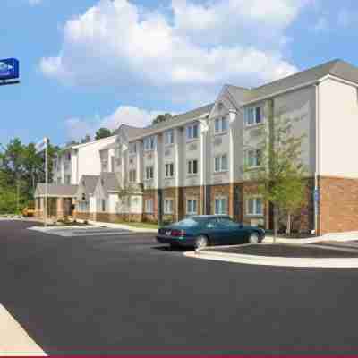 Microtel Inn & Suites by Wyndham Macon Hotel Exterior