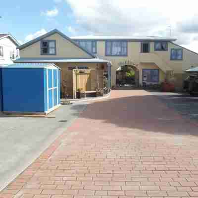 Orewa Pillows Lodge Hotel Exterior