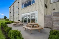 Motel 6 Kingston, on Hotels in Frontenac County