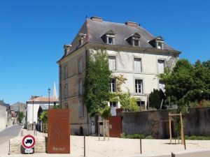 Le Voltaire Chambre d'Hote